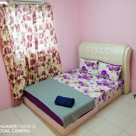 Layla Inn 峇株巴辖 外观 照片