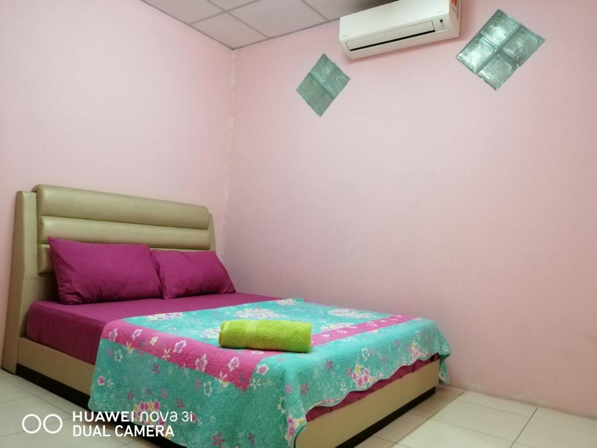 Layla Inn 峇株巴辖 外观 照片