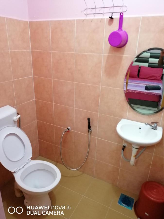 Layla Inn 峇株巴辖 外观 照片