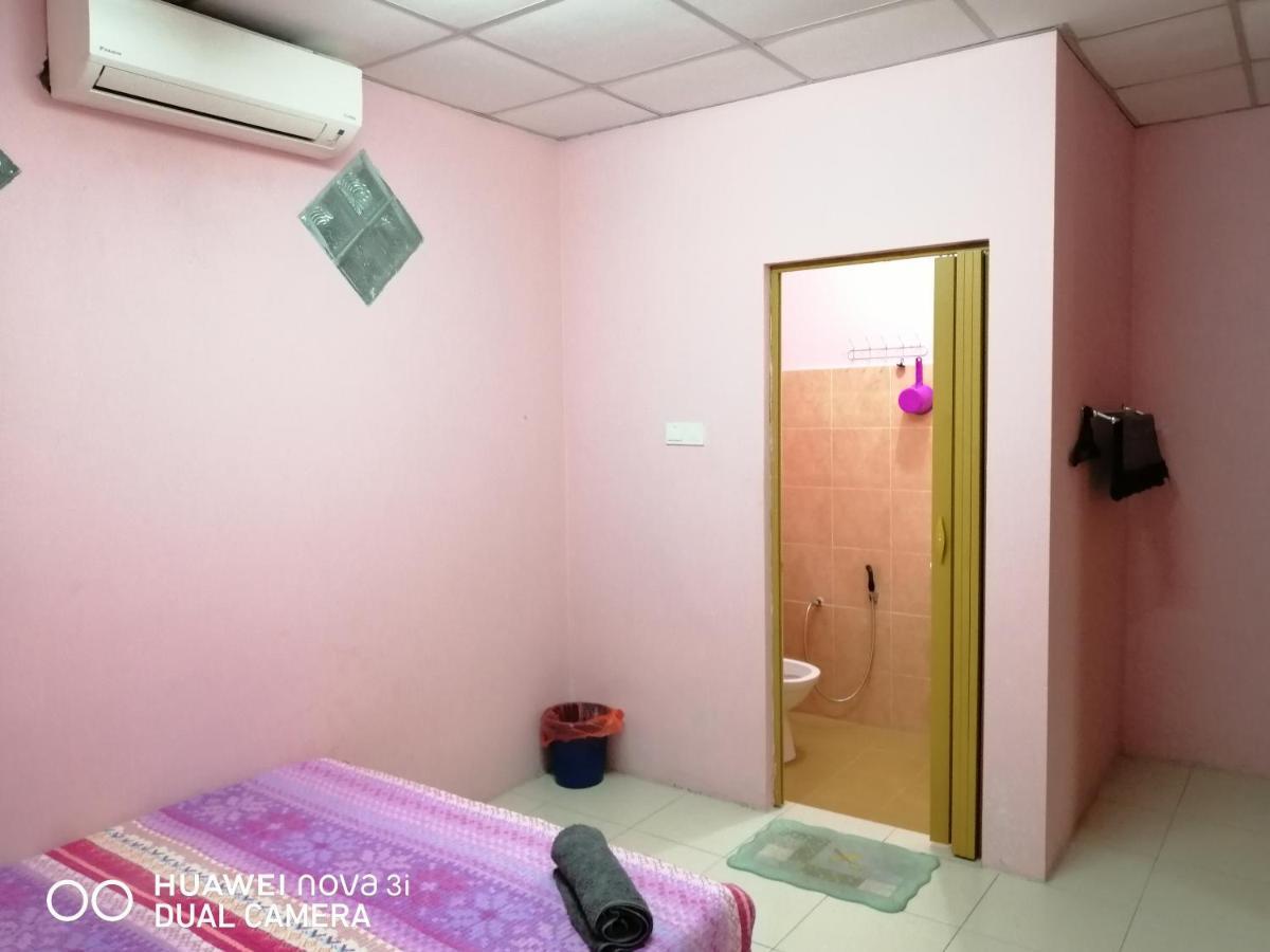 Layla Inn 峇株巴辖 外观 照片